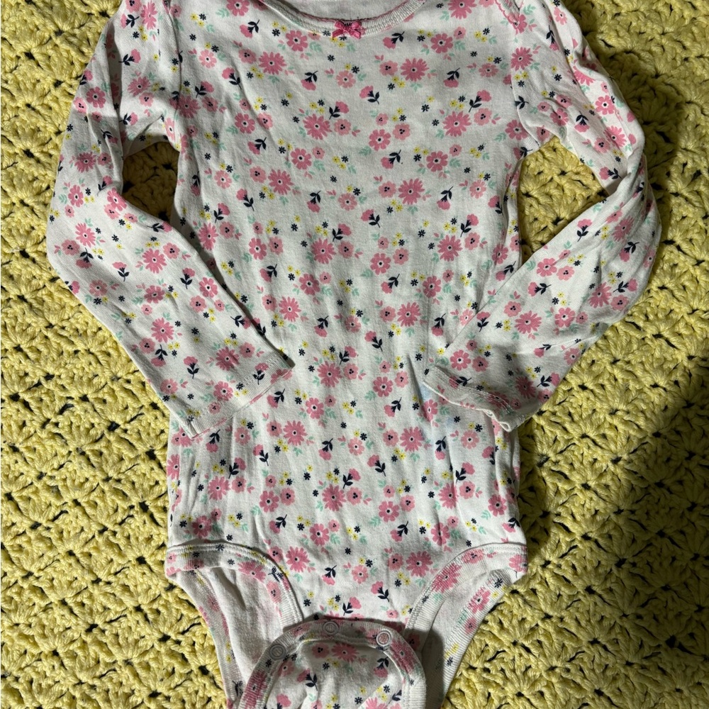 10/$20 Carter's Pink and White Floral Bodysuit